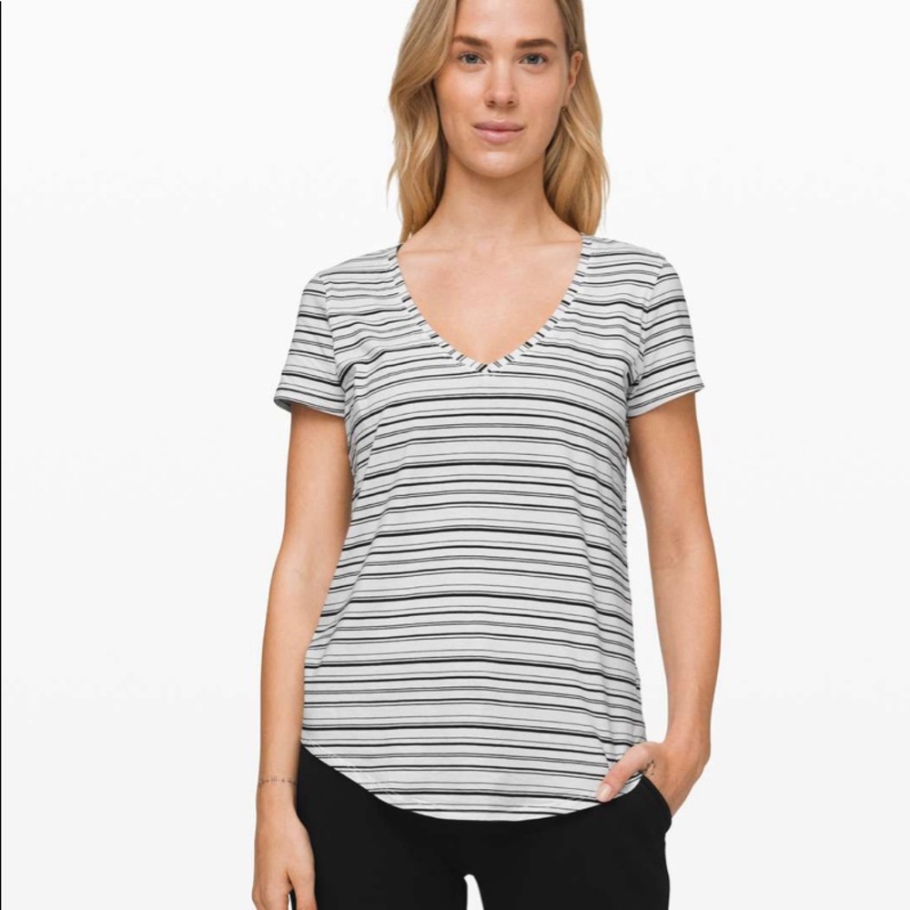 Lululemon Love Tee V